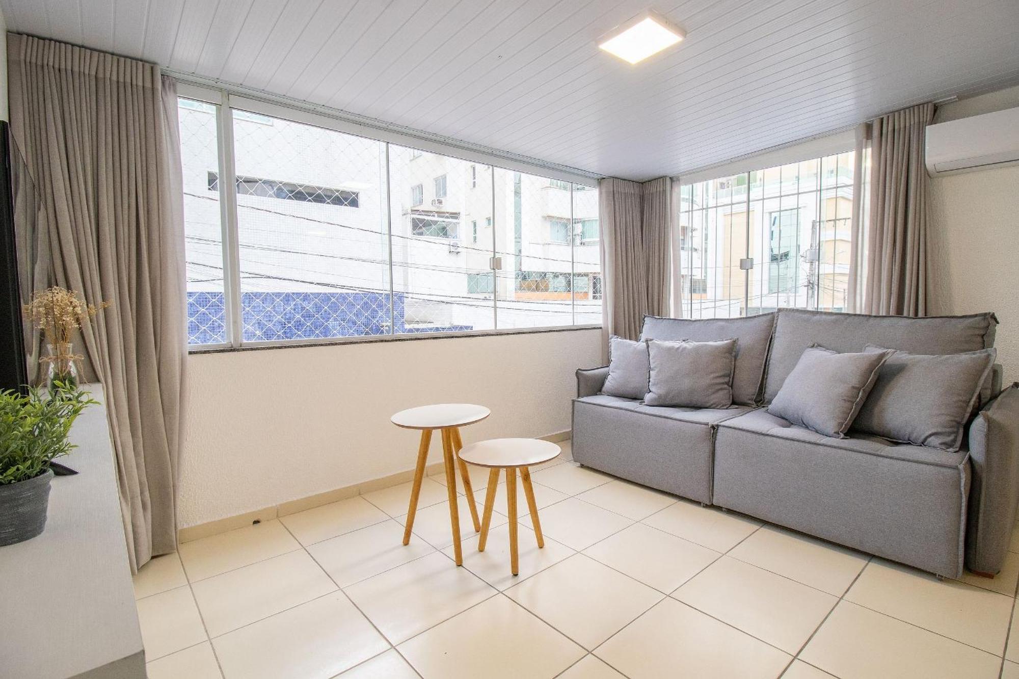 Joa24 - 2 Dorm, Totalmente Climatizado, Garagem Apartamento *