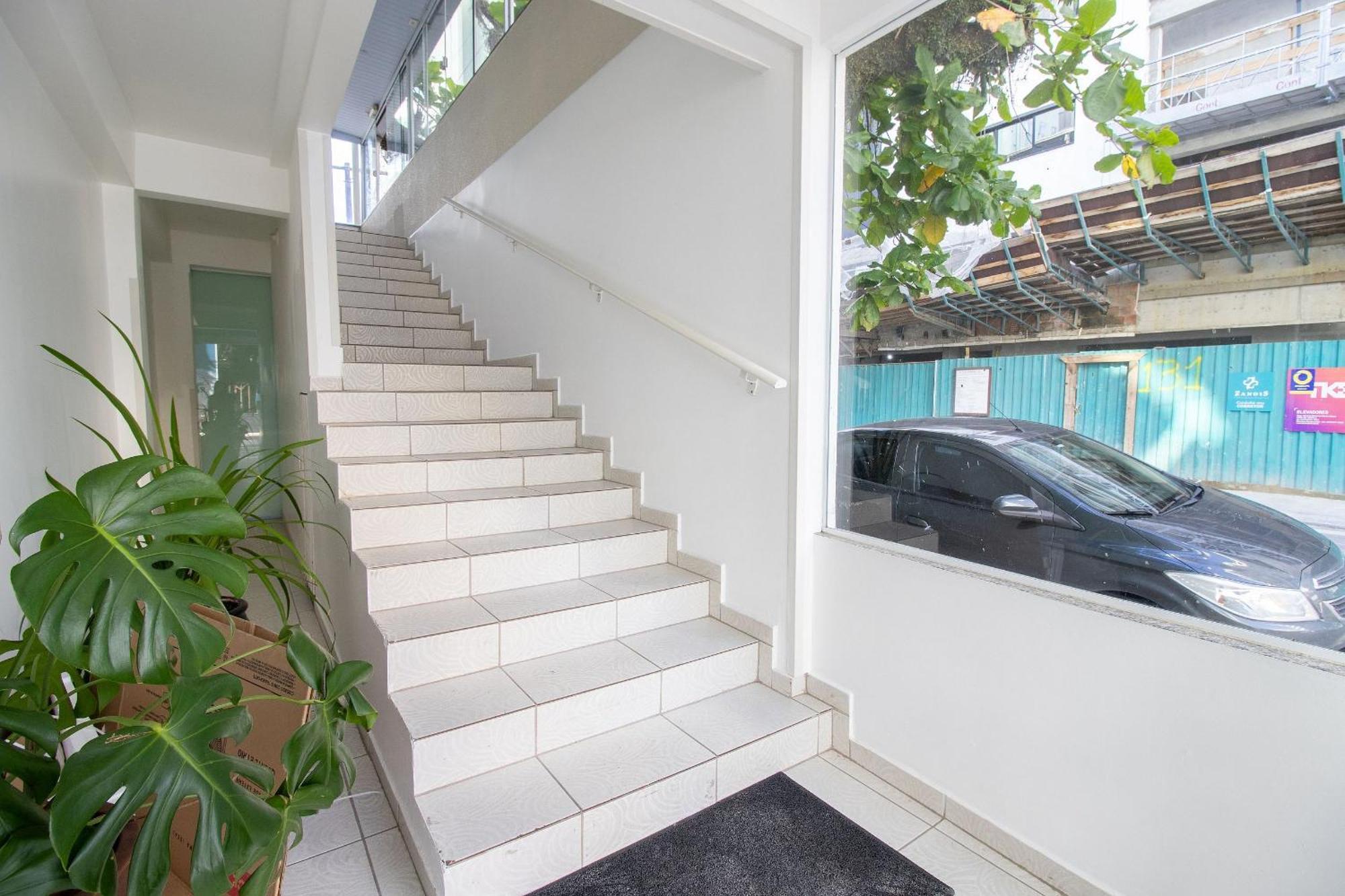 Joa24 - 2 Dorm, Totalmente Climatizado, Garagem Apartamento *